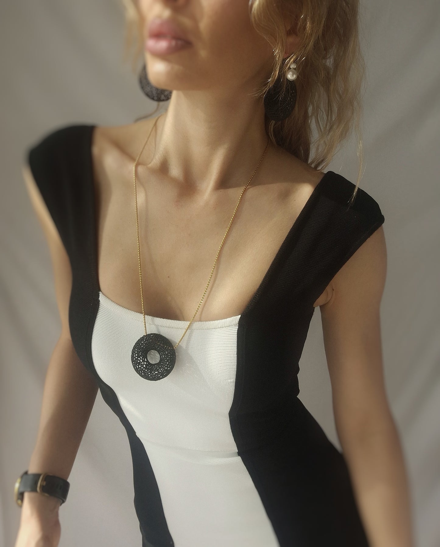 Halo Net Long Necklace