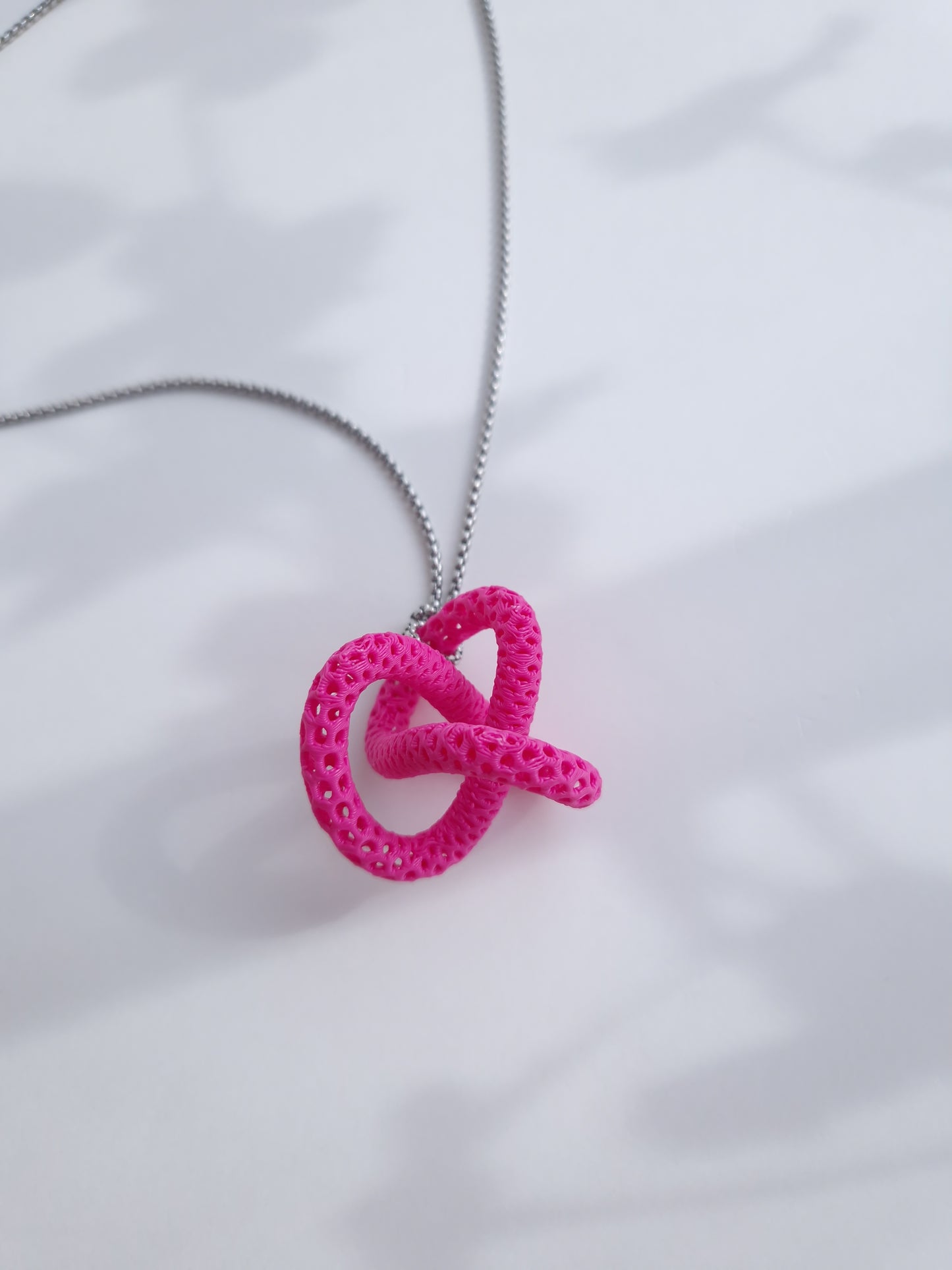 Handcrafted Knot Pendant – Abstract Wire Mesh Design on Stainless Steel Chain