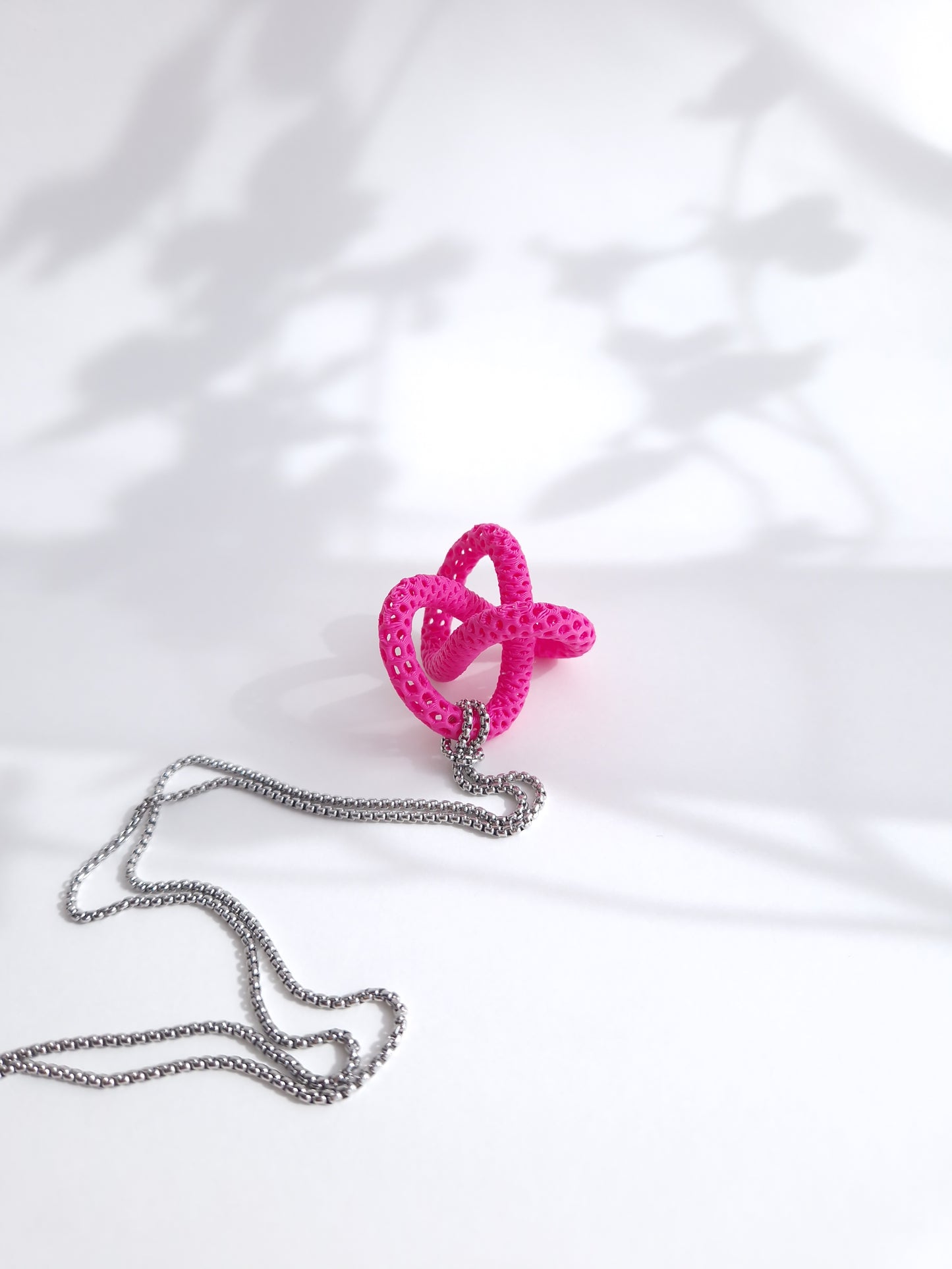 Handcrafted Knot Pendant – Abstract Wire Mesh Design on Stainless Steel Chain