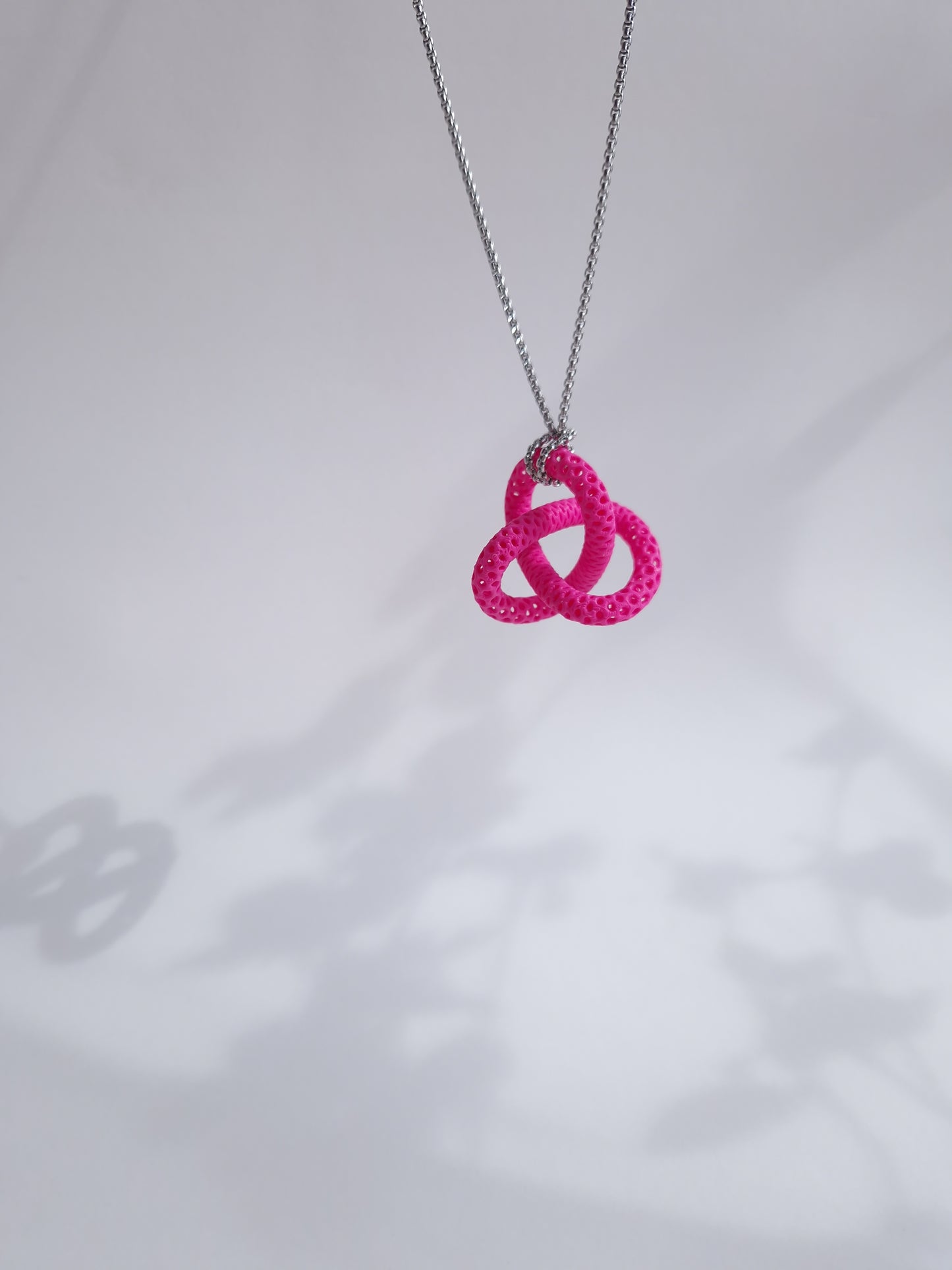 Handcrafted Knot Pendant – Abstract Wire Mesh Design on Stainless Steel Chain