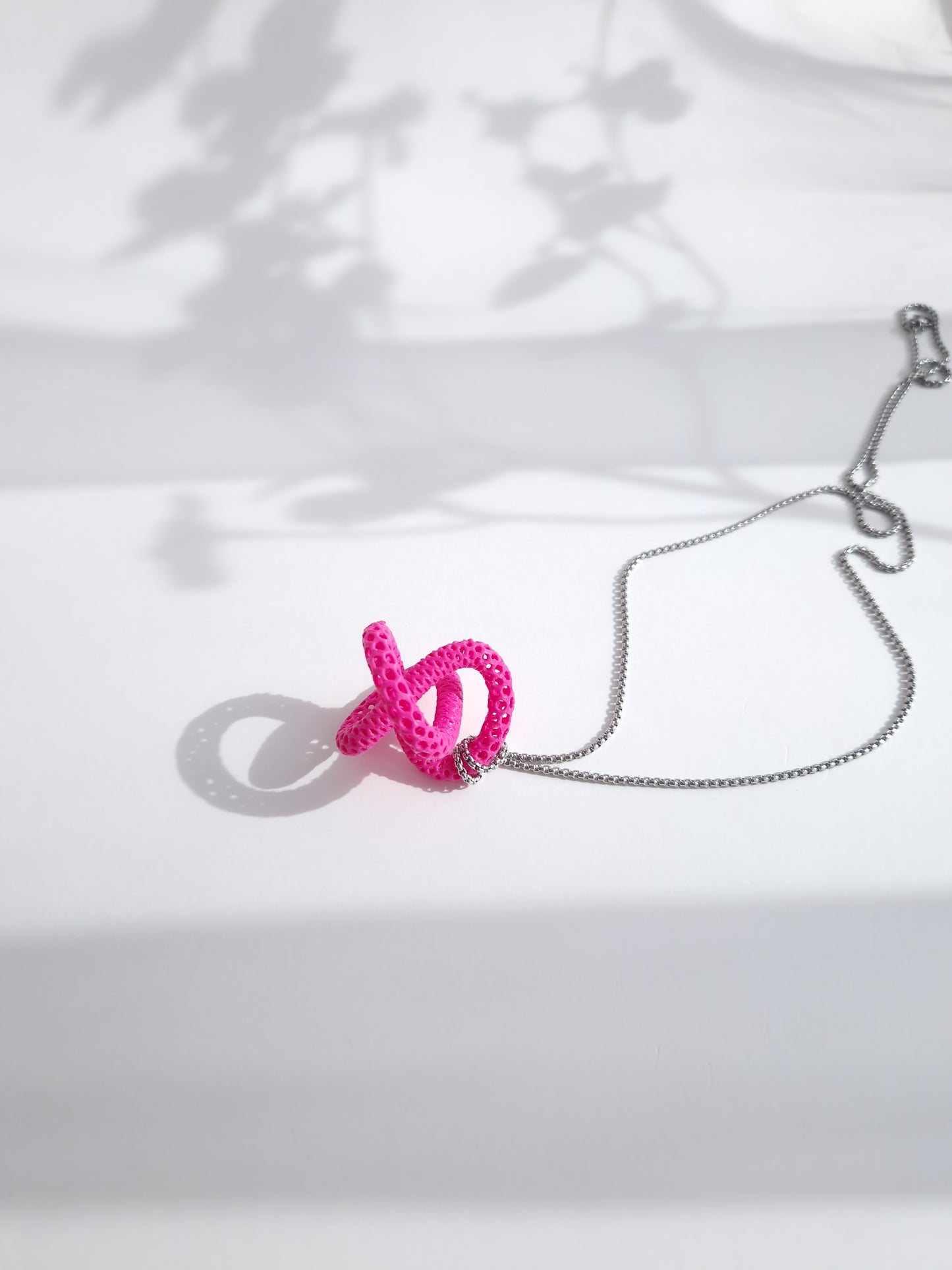 Handcrafted Knot Pendant – Abstract Wire Mesh Design on Stainless Steel Chain